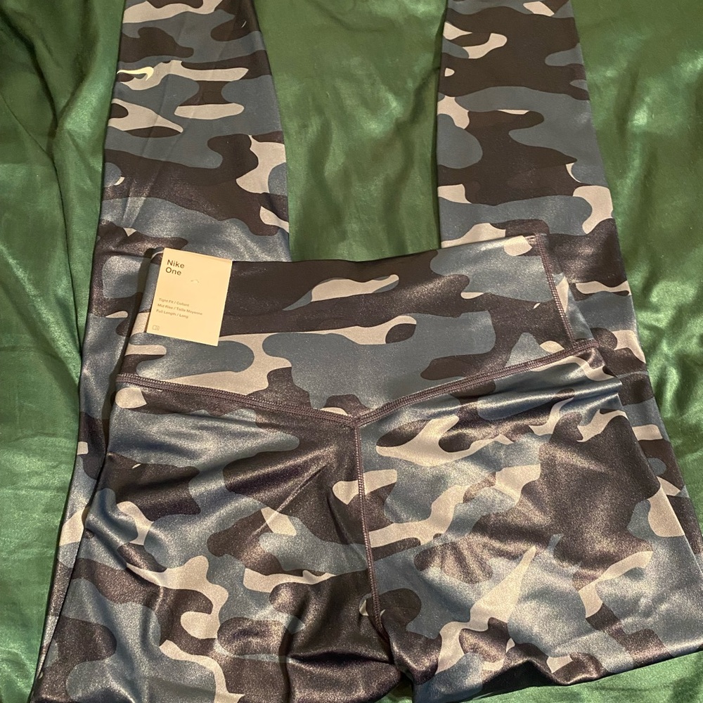 Nike one camo leggings